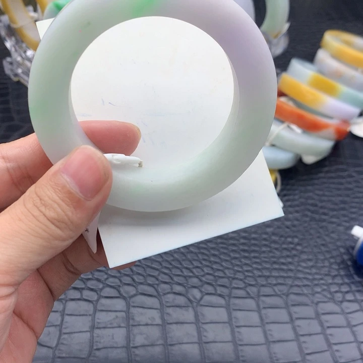 定制翡翠未镶嵌天然翡翠手镯