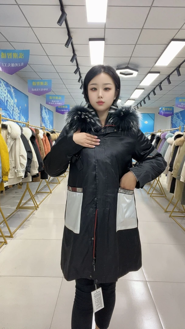 【熊猫】宽松型常规纯色外套时尚连帽女款真毛真皮草派克服大衣