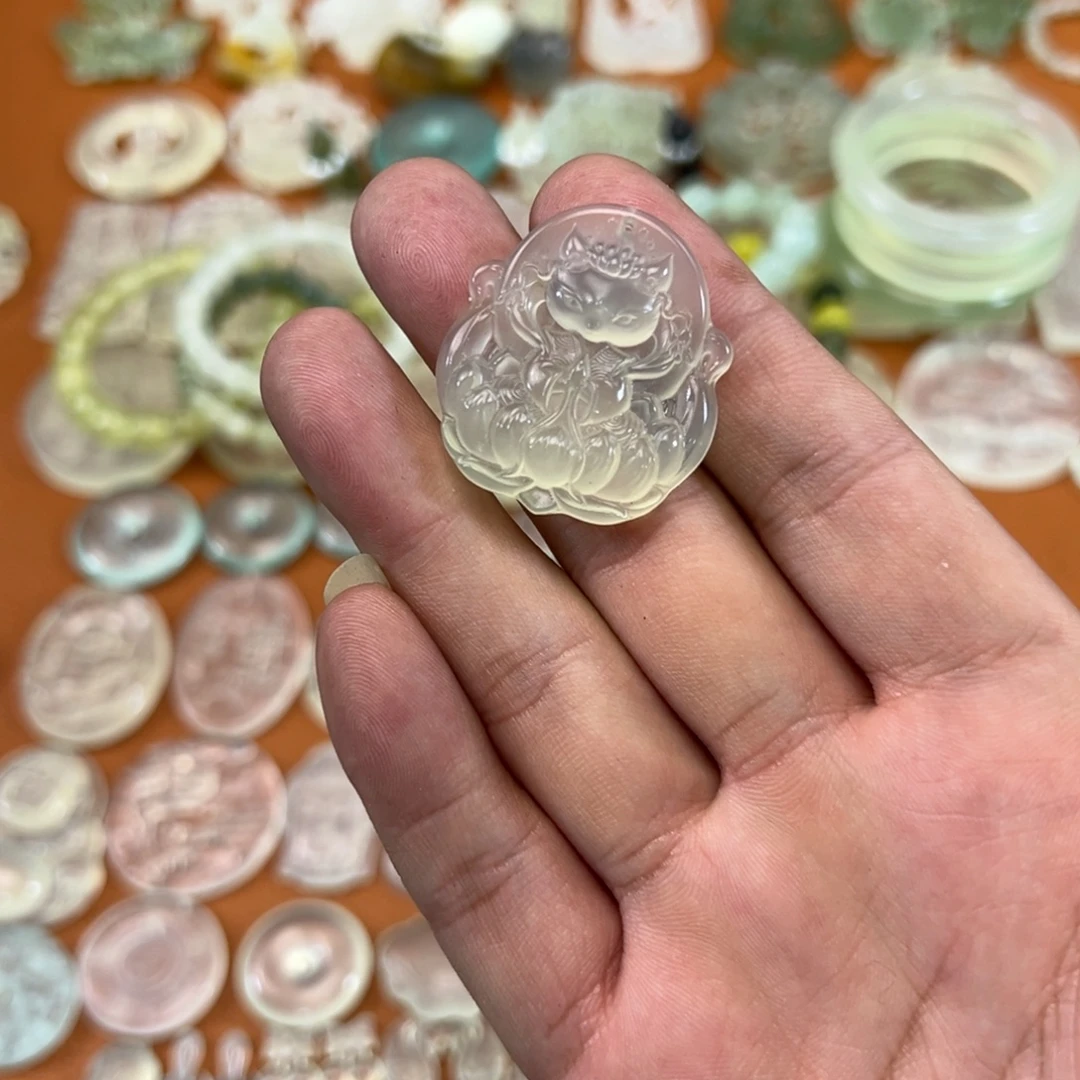 小***兔蛇纹石玉未镶嵌多样性随机发一