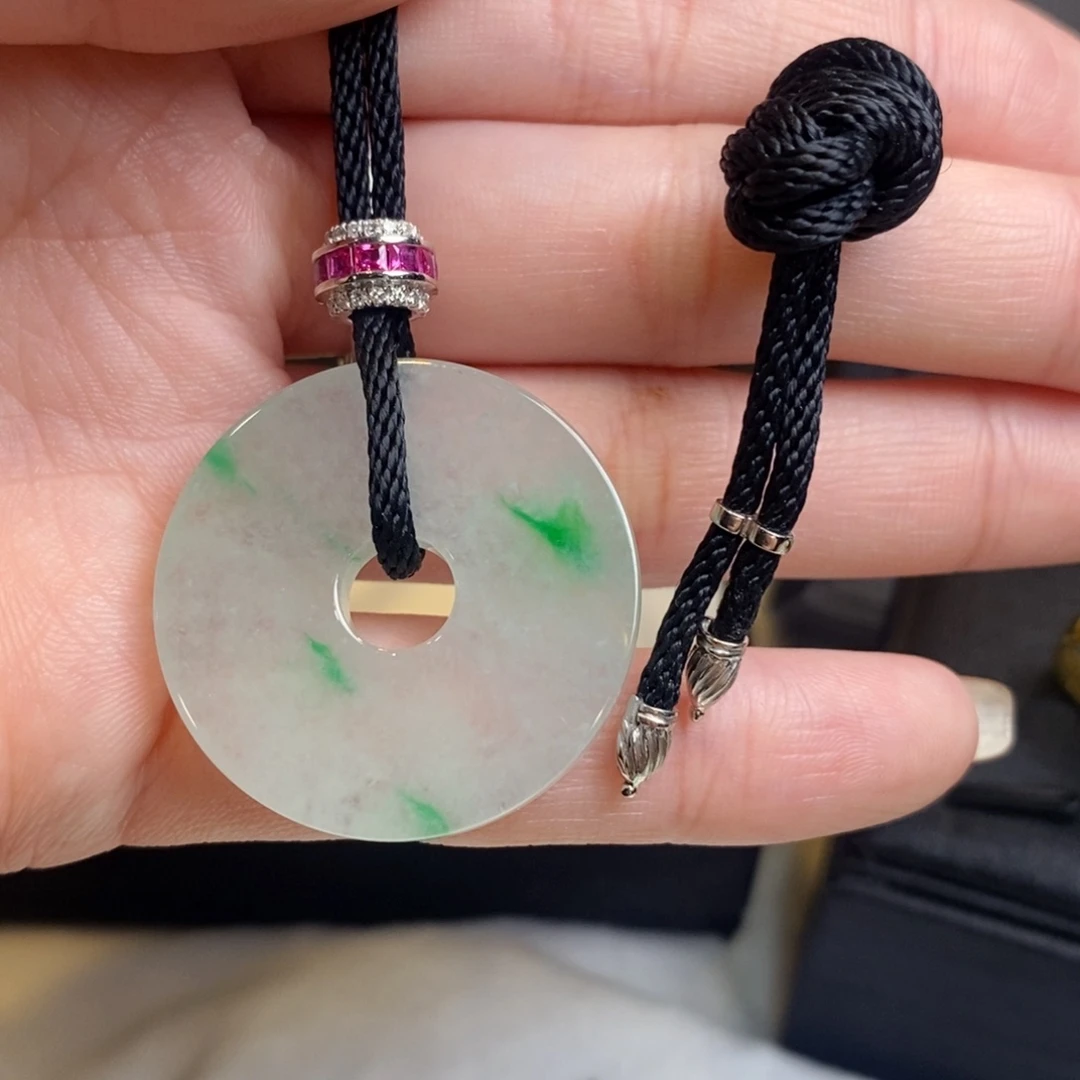 翡翠颈饰18K金镶嵌怀古扣