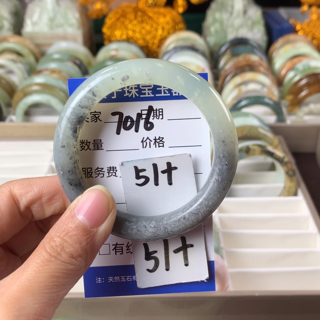 蛇纹石玉手镯未镶嵌7016