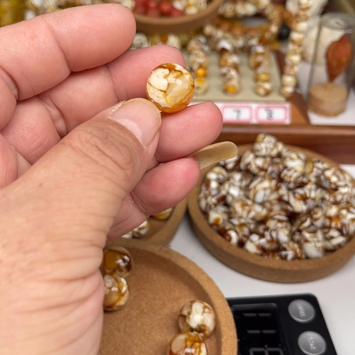 琥珀裸石未镶嵌426号