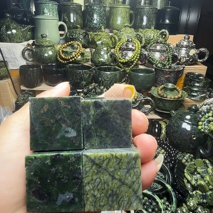 蛇纹石玉未镶嵌珠宝半成品藏玉药王石福利款茶石