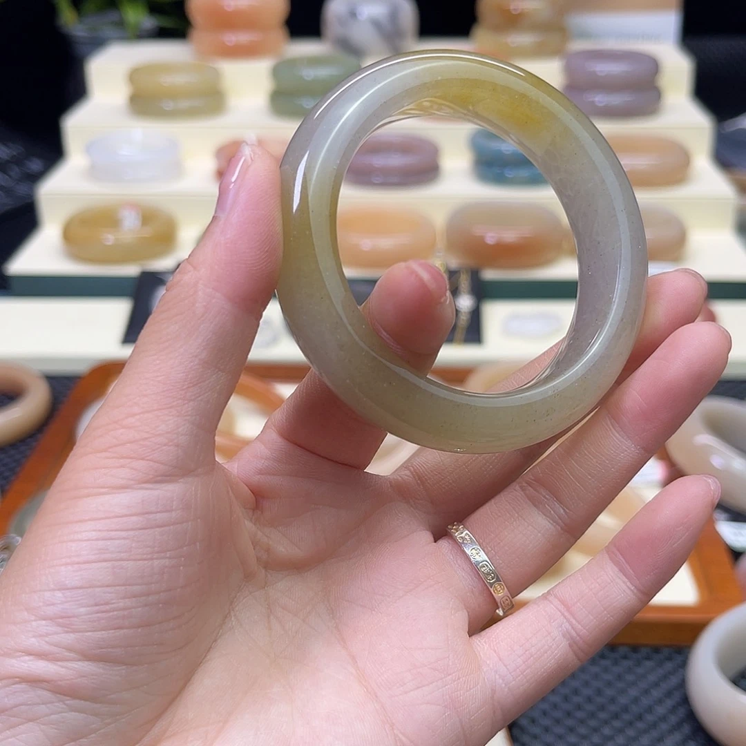 喵***树石英质玉手镯未镶嵌