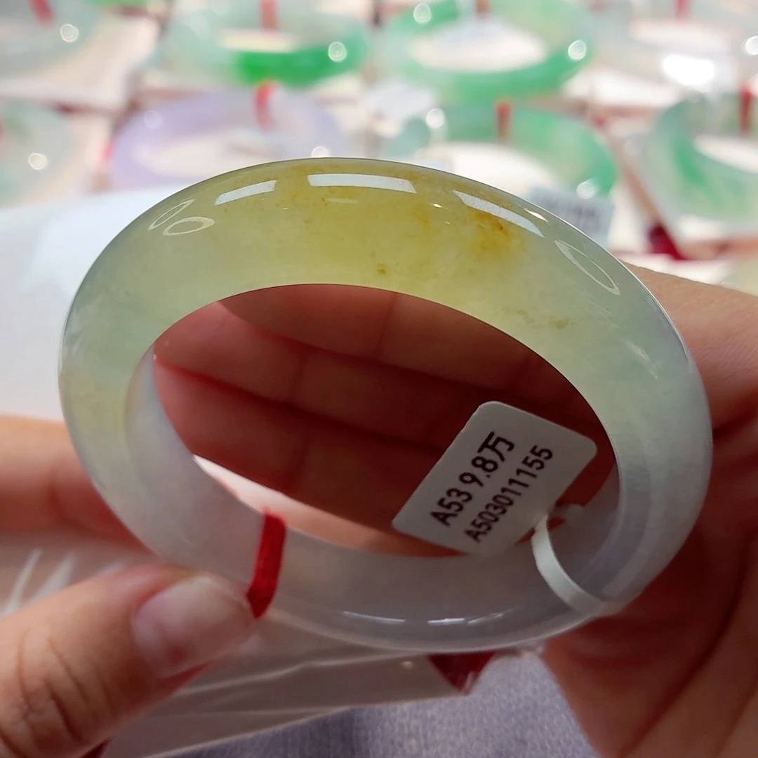 翡翠未镶嵌手镯68-45