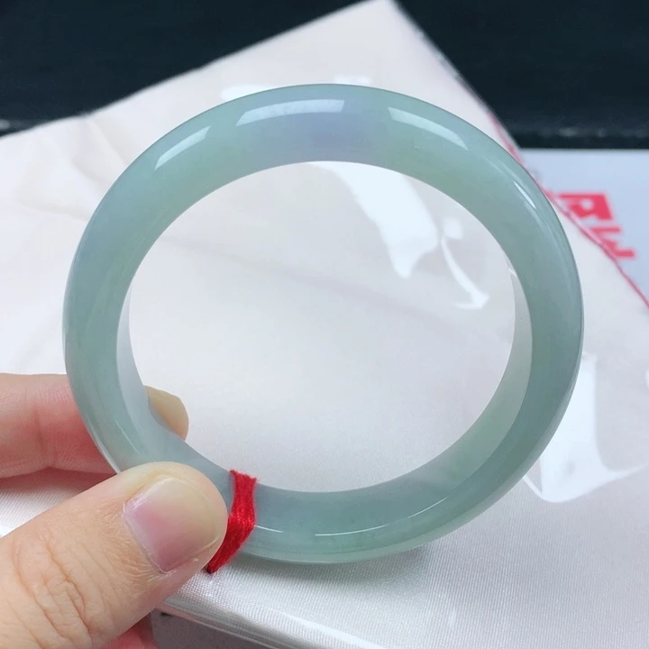 翡翠手镯未镶嵌天然翡翠手镯