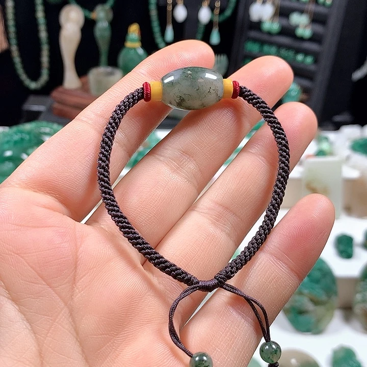 未镶嵌独山玉颈饰