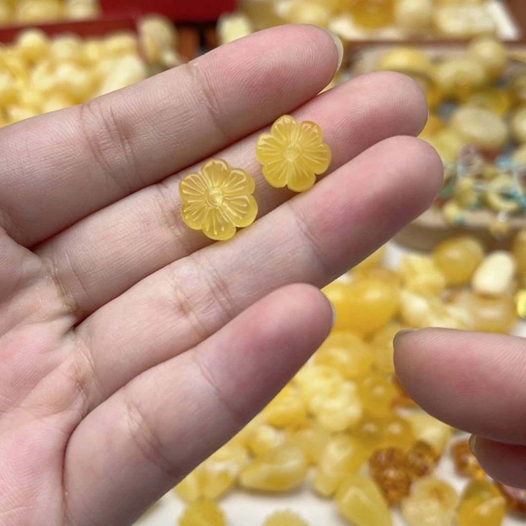 裸石蜜蜡未镶嵌配饰