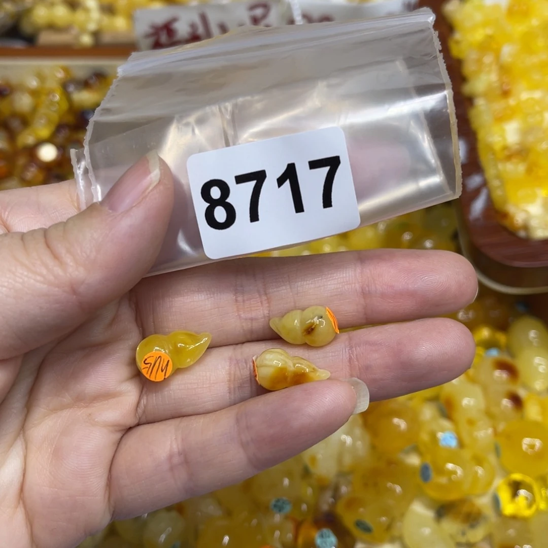 琥珀珠宝奇石未镶嵌