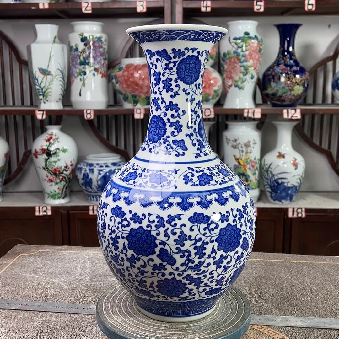 摆件陶景德镇陶瓷缠枝