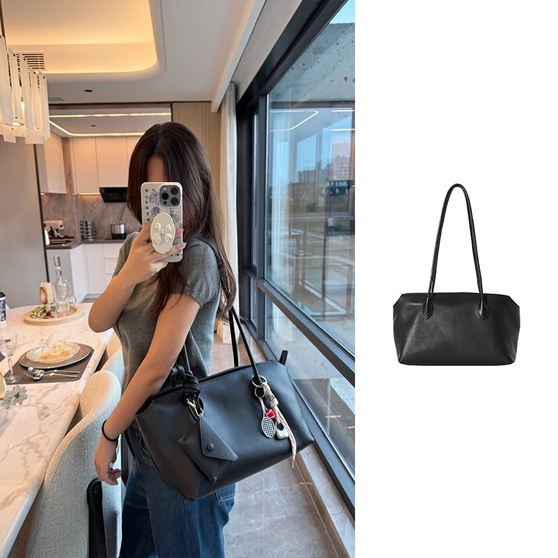 未使用 The Row 黑色细粒面小牛皮保龄球挎包TERRASSE BAG