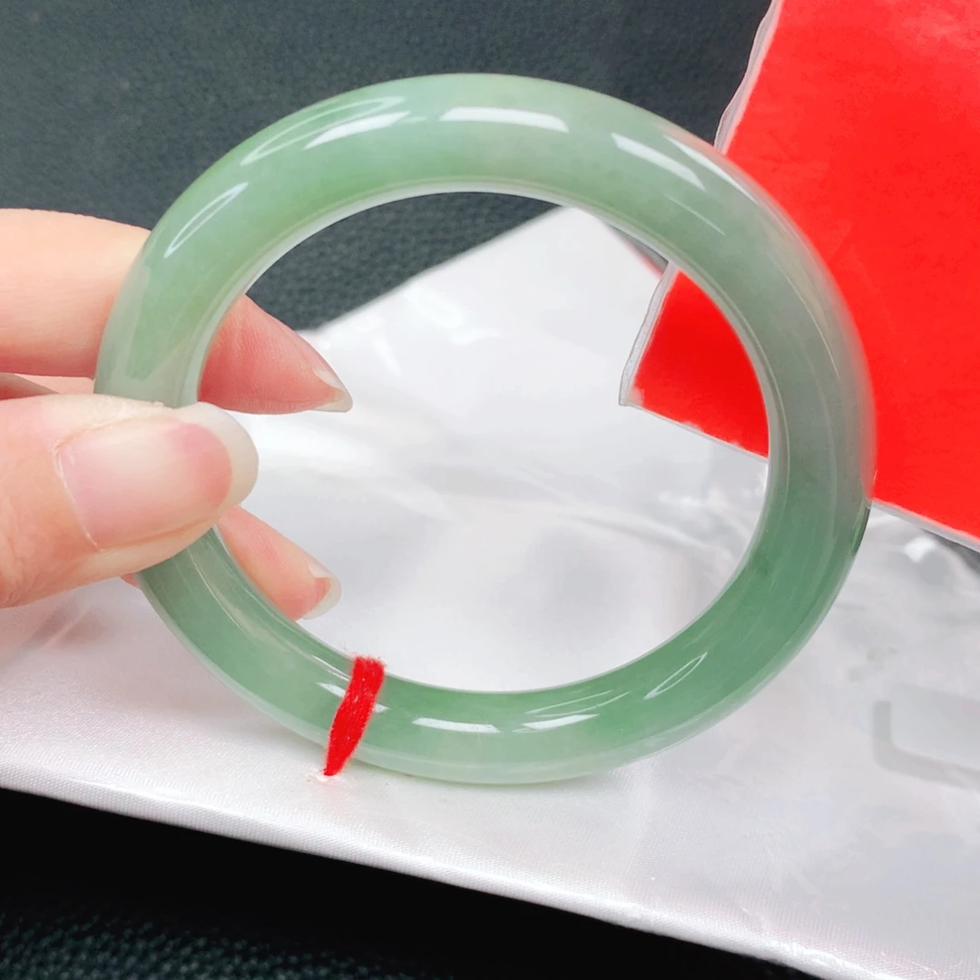 翡翠未镶嵌手镯54圈