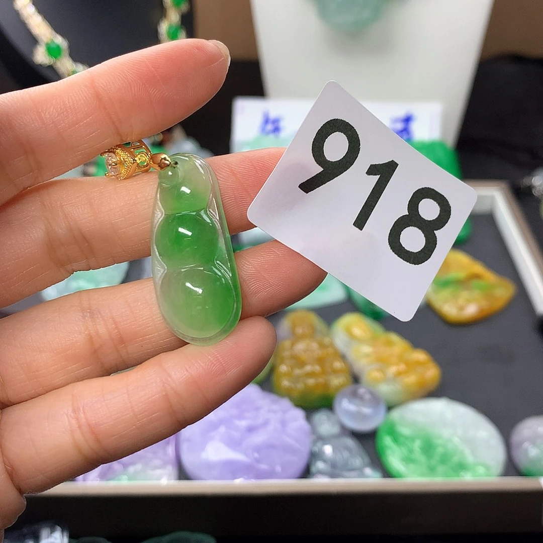 翡翠颈饰未镶嵌是