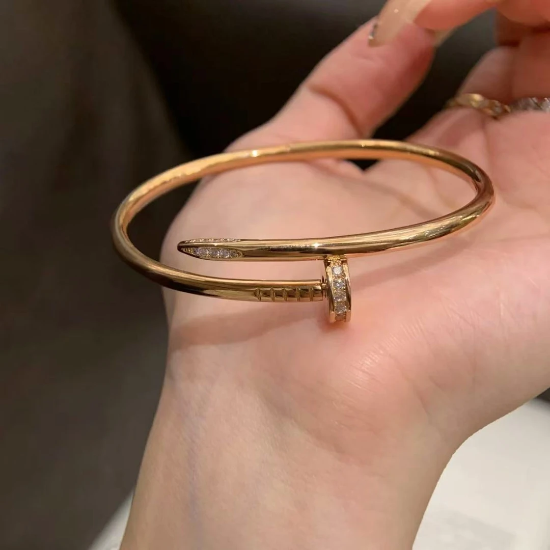 轻奢粗钉子手镯时尚小众