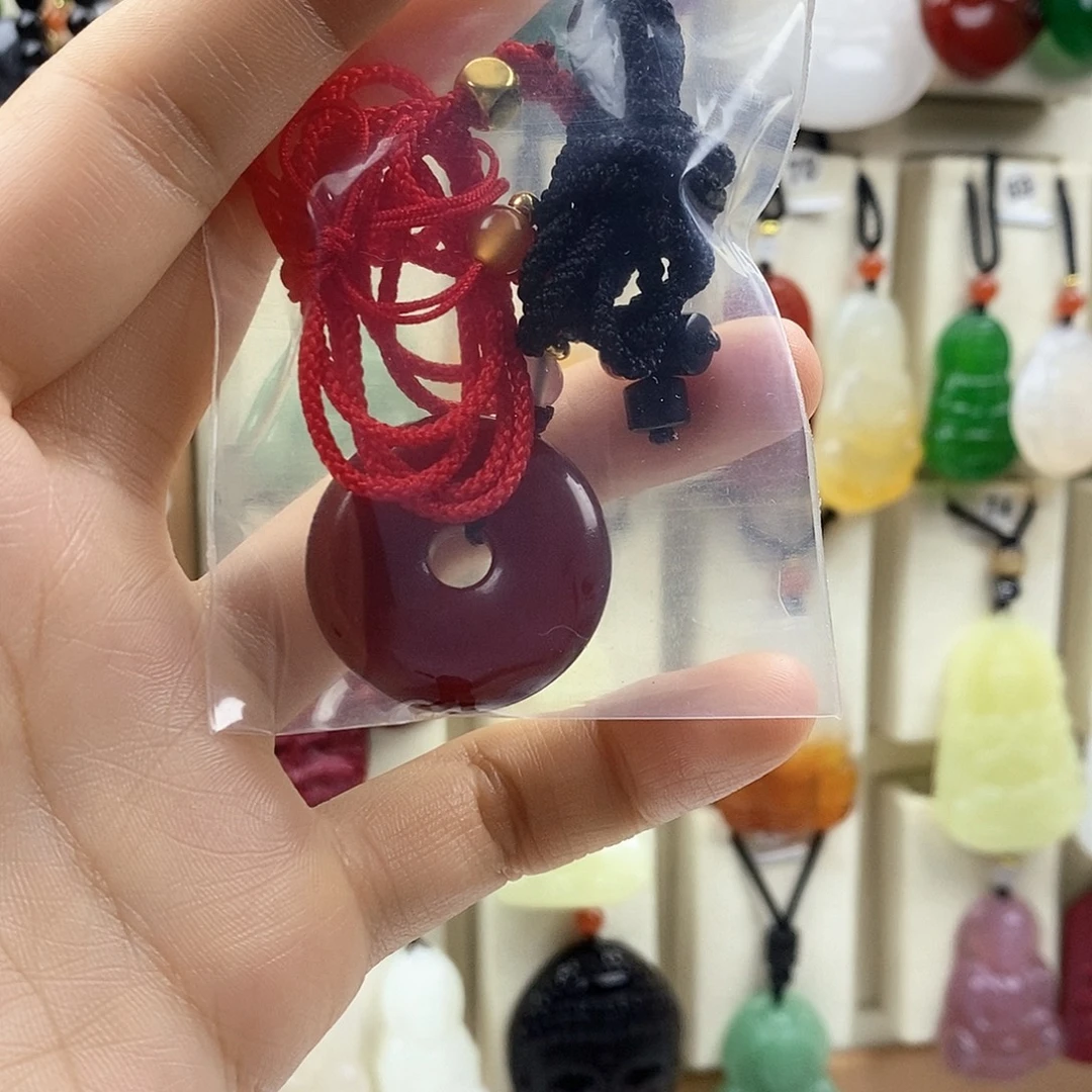余***申颈饰未镶嵌石英质玉