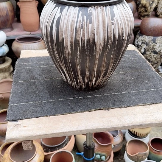 高度27口径20有孔微瑕