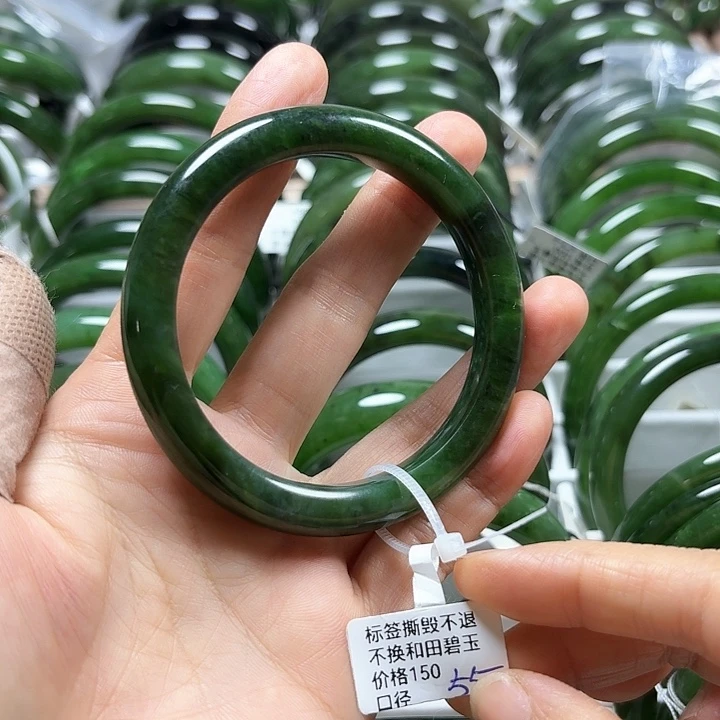 和田玉（碧玉）未镶嵌手镯细条55瑕