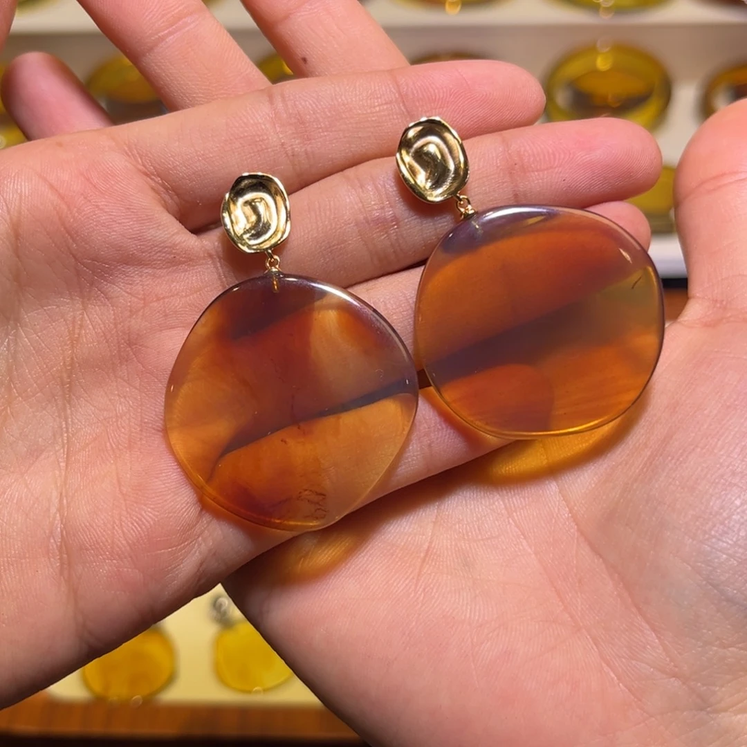 琥珀手镯未镶嵌耳坠