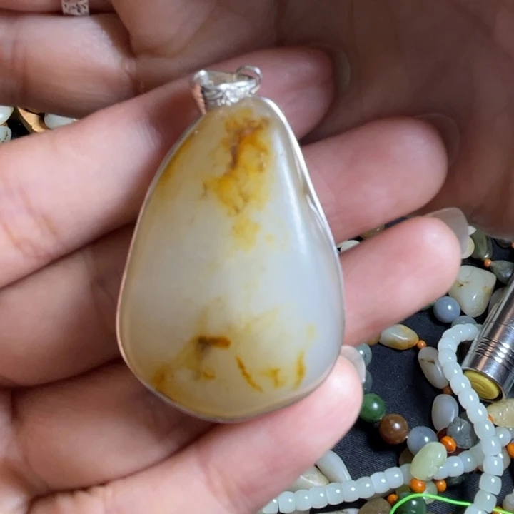 颈饰未镶嵌和田玉风**驻