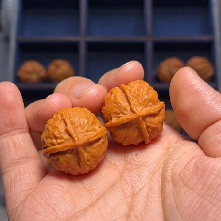 把件文玩核桃四棱6508