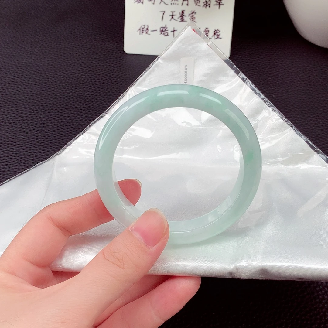 未镶嵌手镯翡翠翡翠