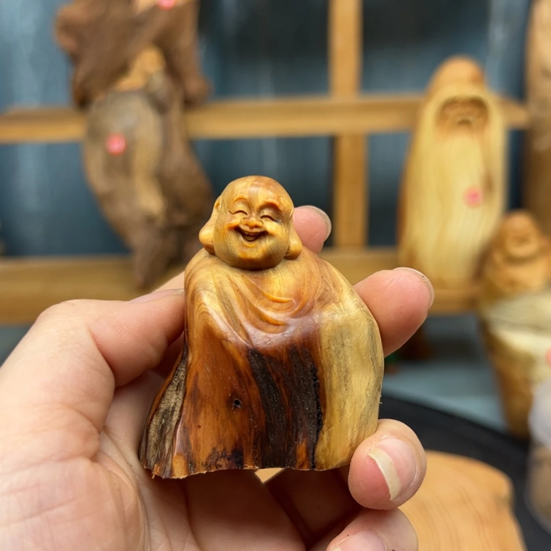 木猪***虫崖柏木摆件手把件