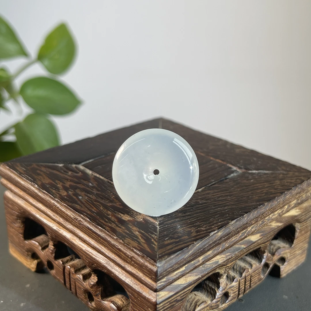 JTA09-105  天然缅甸A货翡翠  平安扣