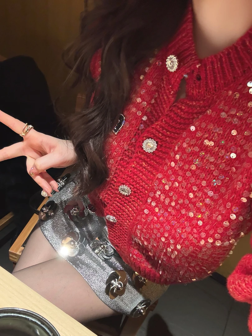 高级感超好看新年红色亮片针织开衫女秋冬季慵懒风圆领毛衣外套潮