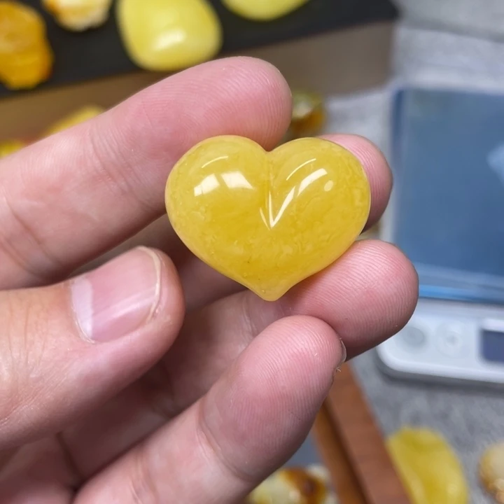 别***毛琥珀未镶嵌珠宝奇石