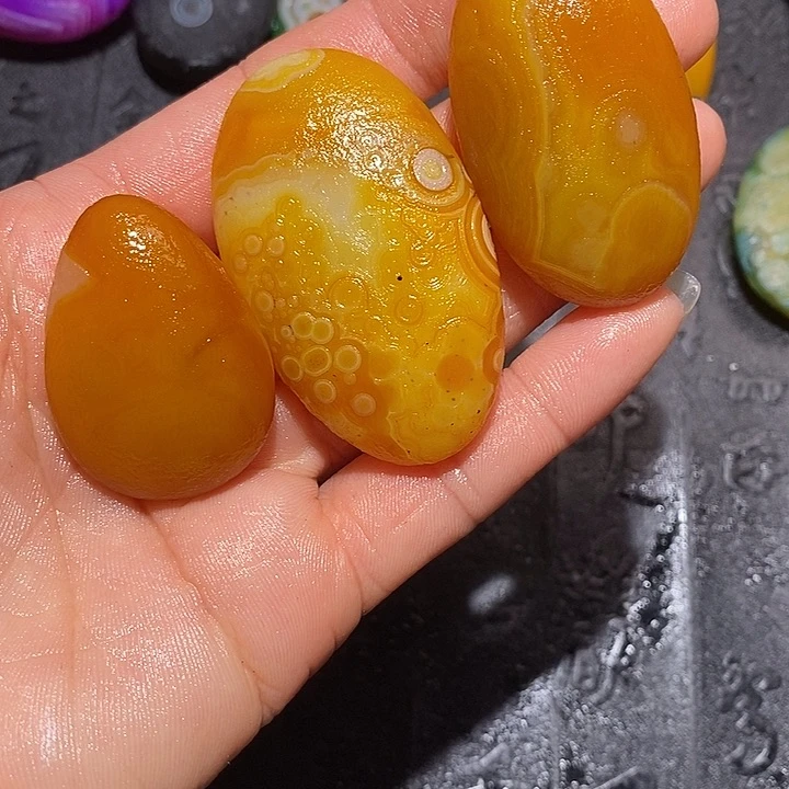 玛瑙/玉髓颈饰未镶嵌知**福