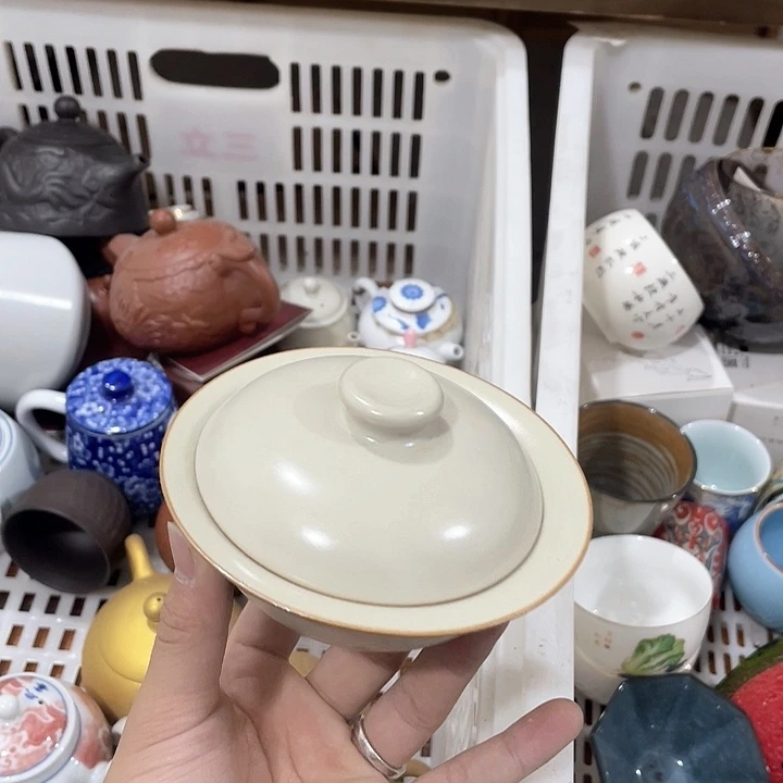 陶瓷茶具全部清清完回家过年