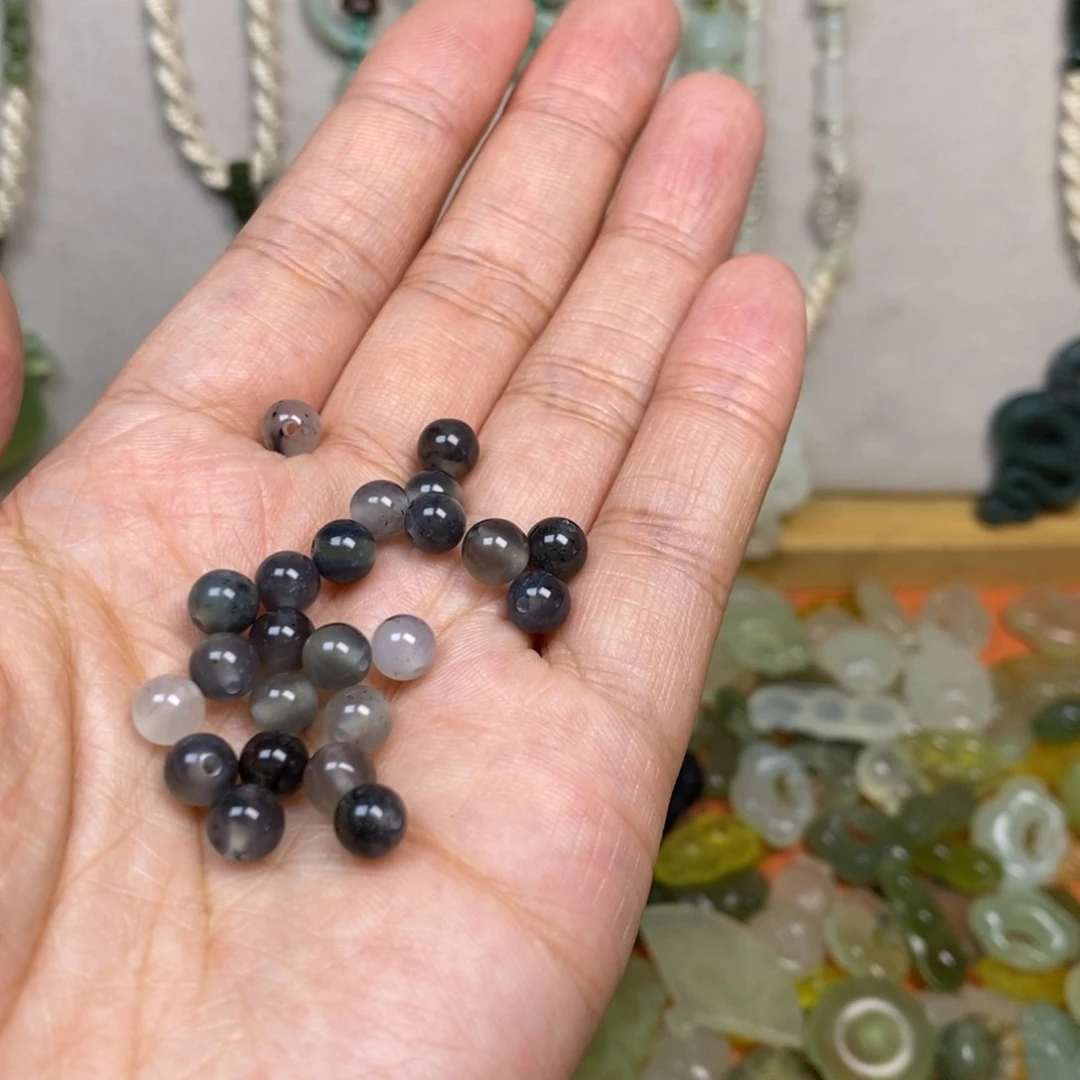 忆***^蛇纹石玉未镶嵌岫玉