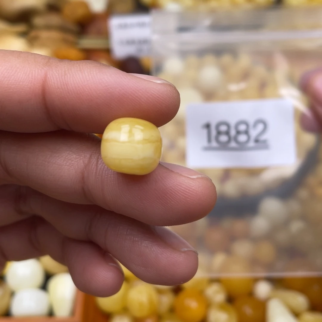 琥珀珠宝奇石未镶嵌我****。