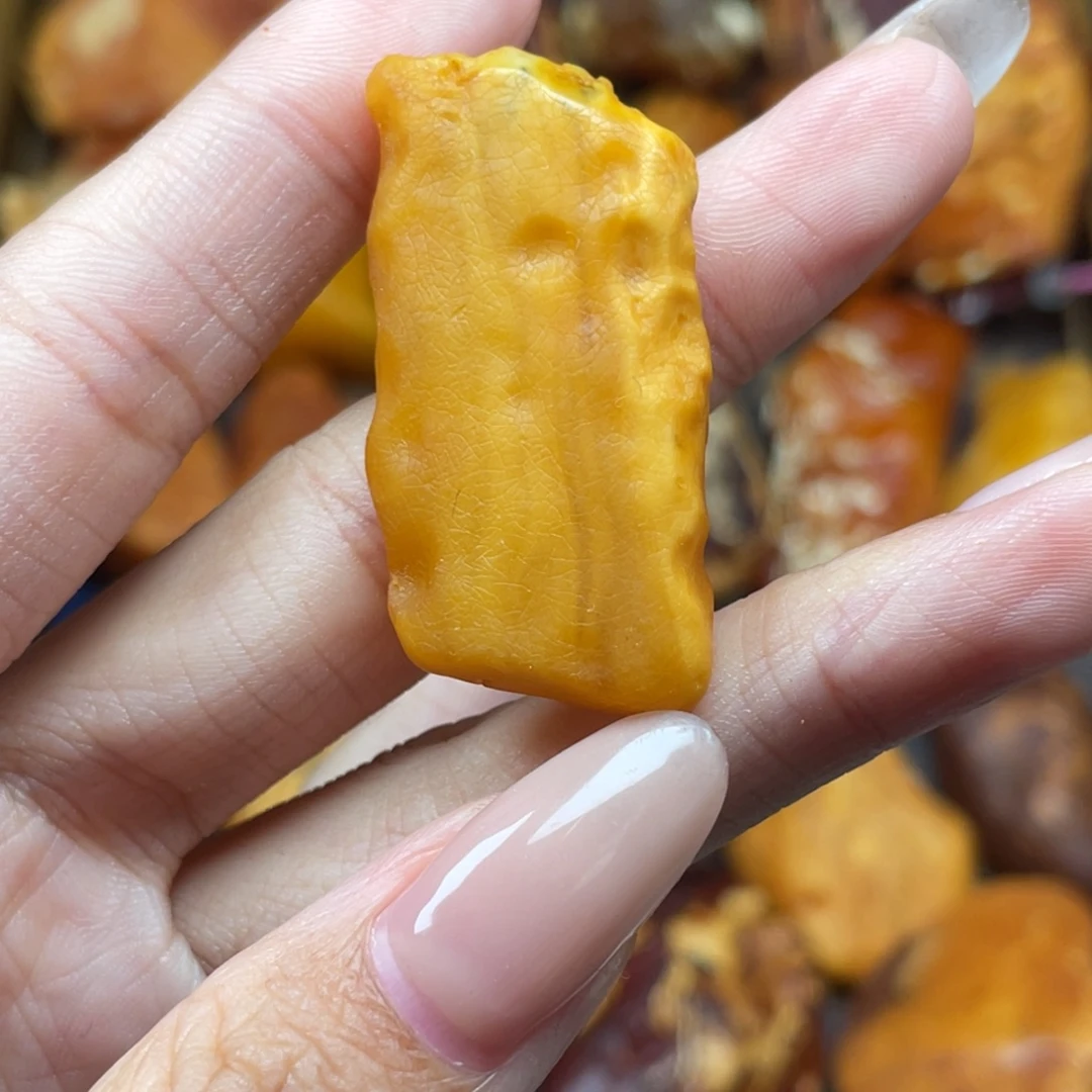 琥珀未镶嵌珠宝奇石