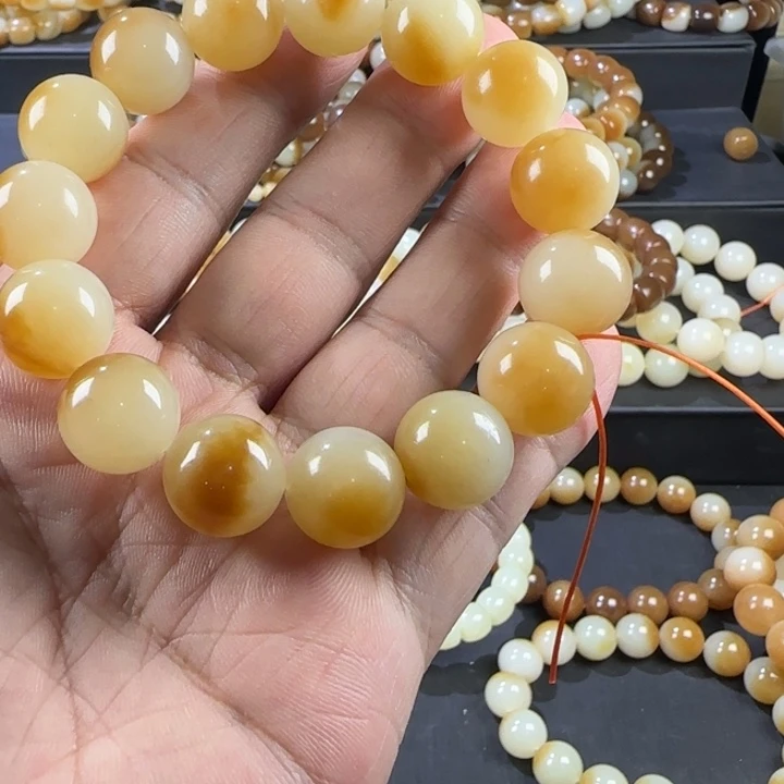 挣****和田玉未镶嵌包链