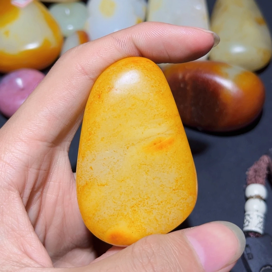 和田玉未镶嵌珠宝奇石