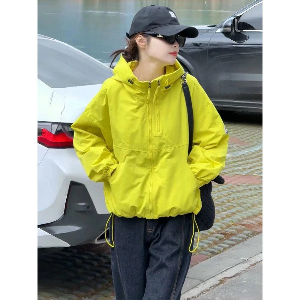 2025春秋季新款女士连帽冲锋衣短外套韩版爆款宽松显瘦小个子上衣