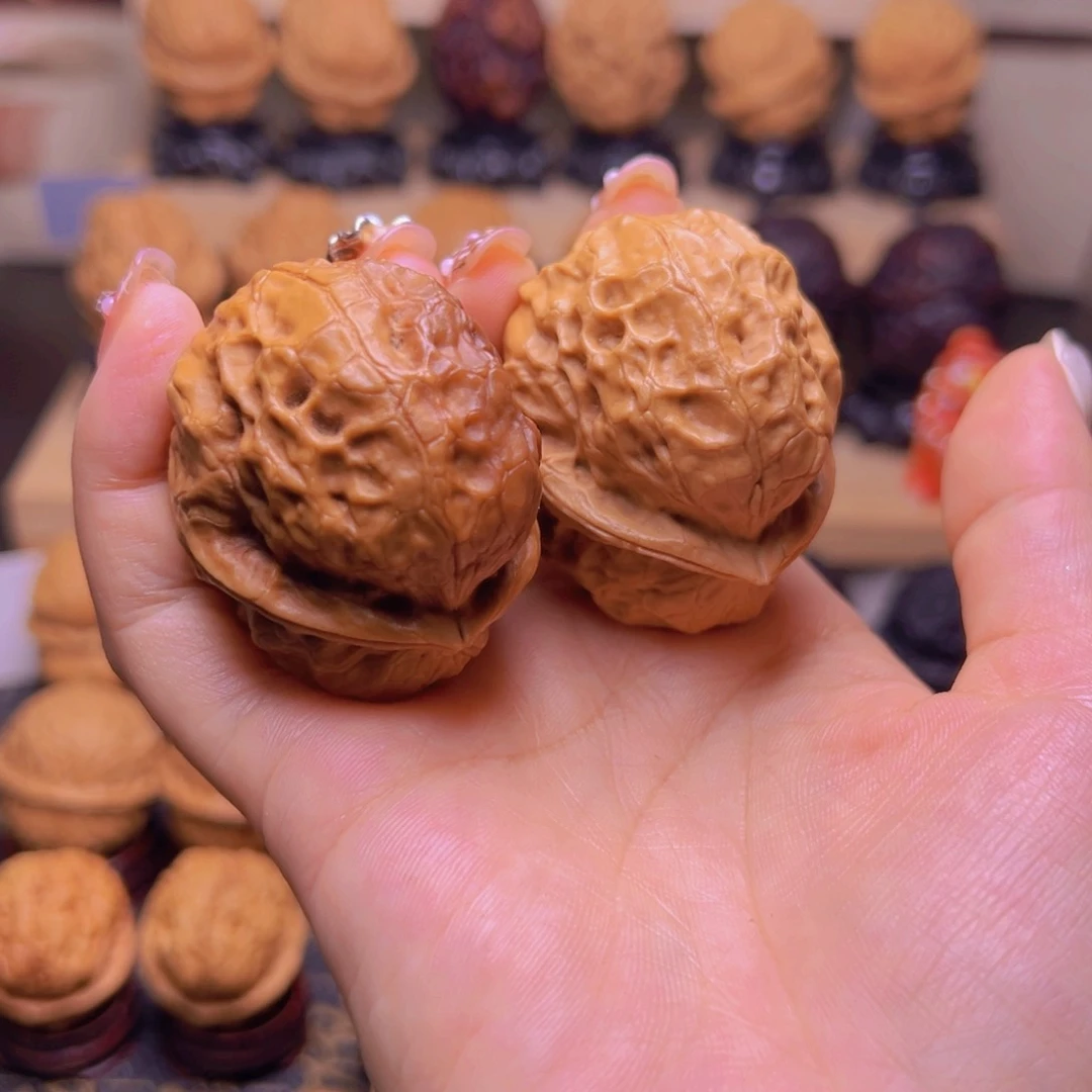 B***H桃核吊坠福利玄武H012