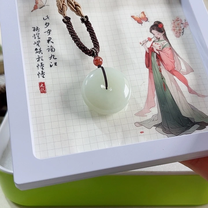 颈饰未镶嵌和田玉