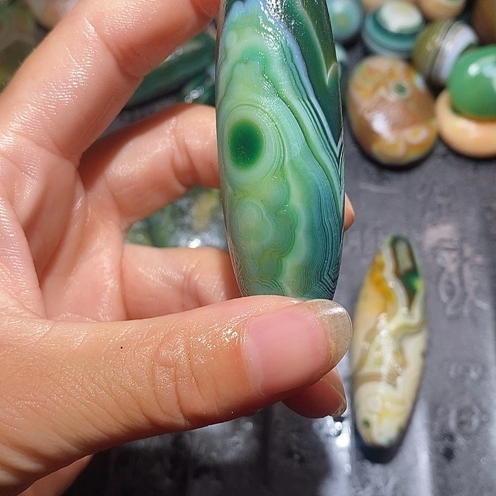 王***！玛瑙/玉髓颈饰合金