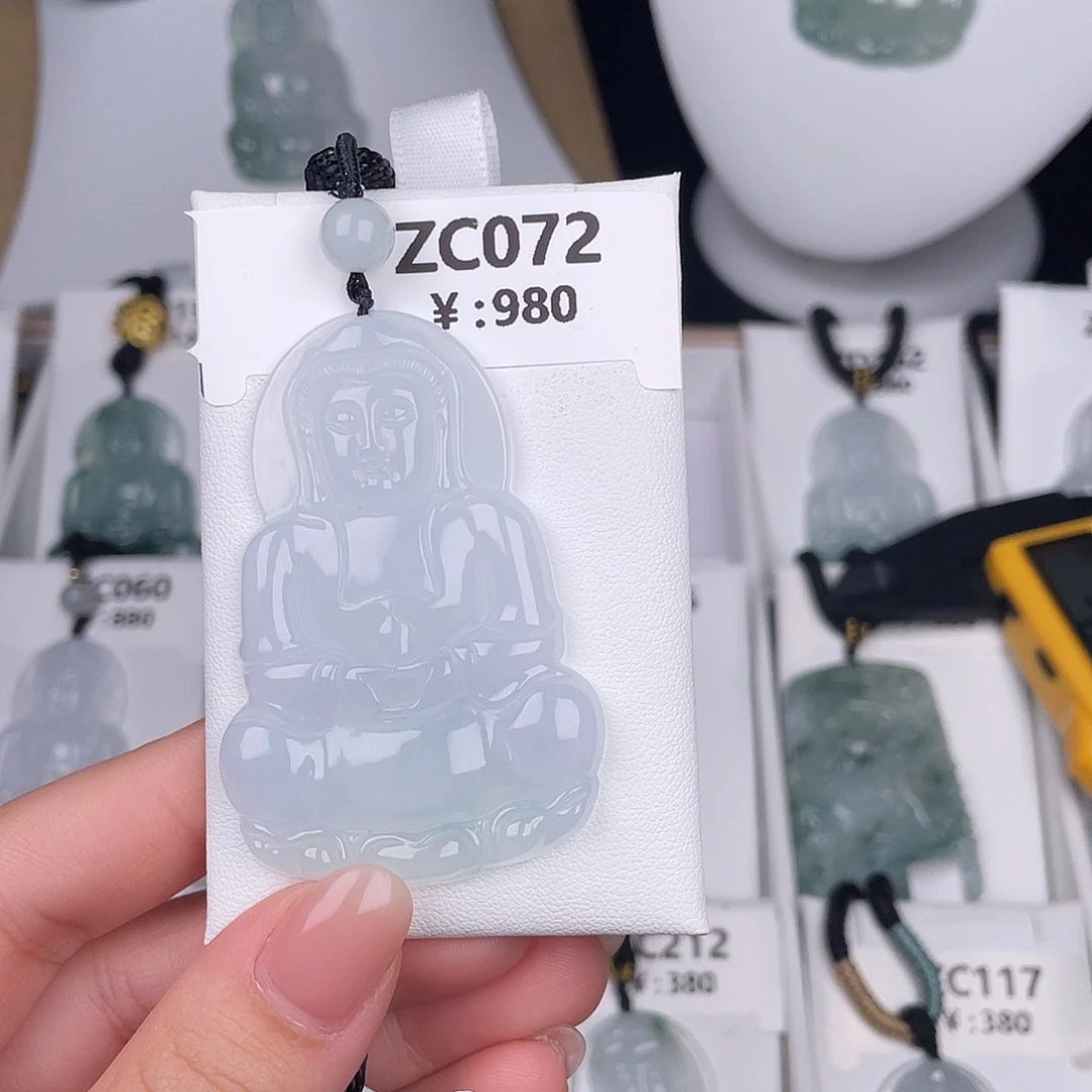 翡翠未镶嵌颈饰zc072