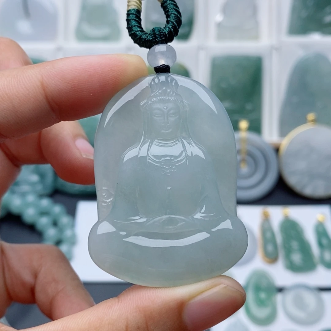 翡翠未镶嵌颈饰素衣观音
