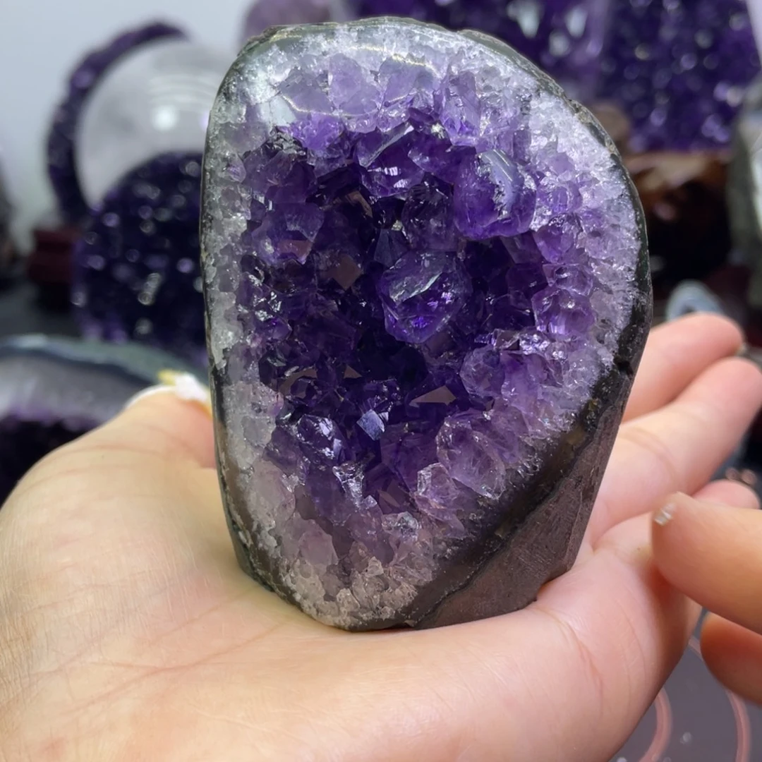 紫晶大型摆件（非配饰）未镶嵌
