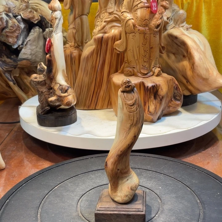 柏木（崖柏）崖柏   弥勒