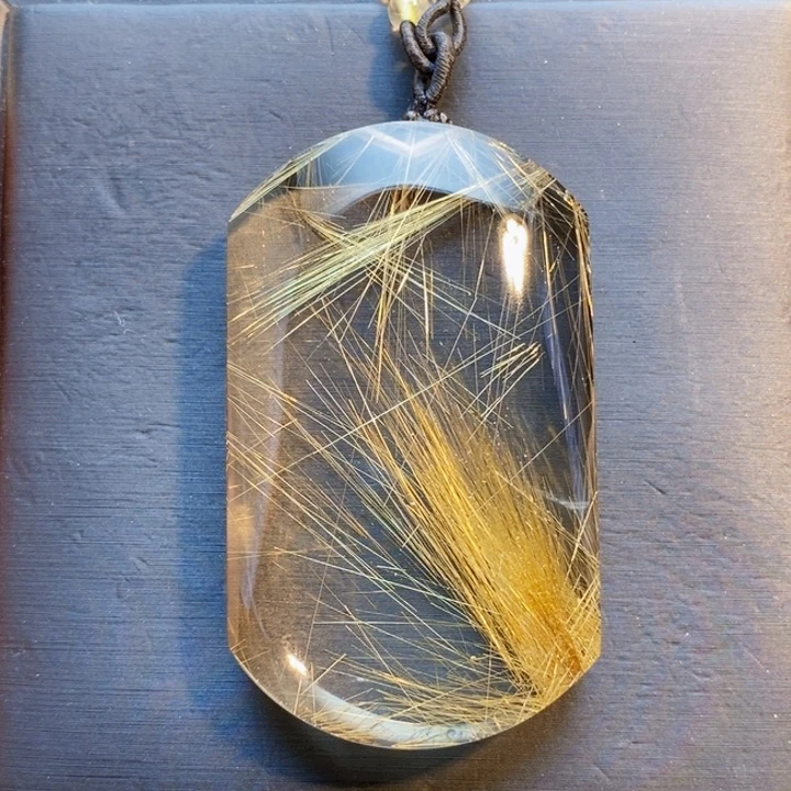 颈饰未镶嵌发晶天然清透体金发晶无事牌