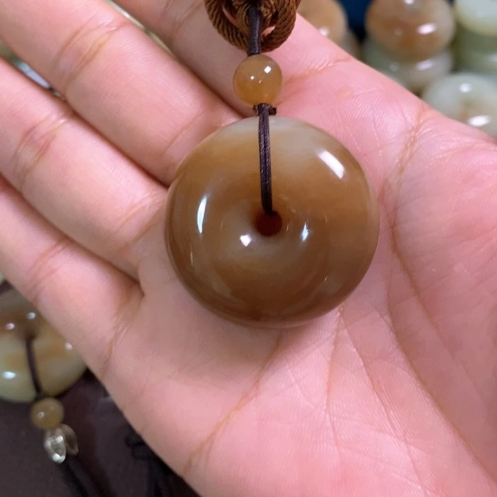 ****者和田玉未镶嵌颈饰