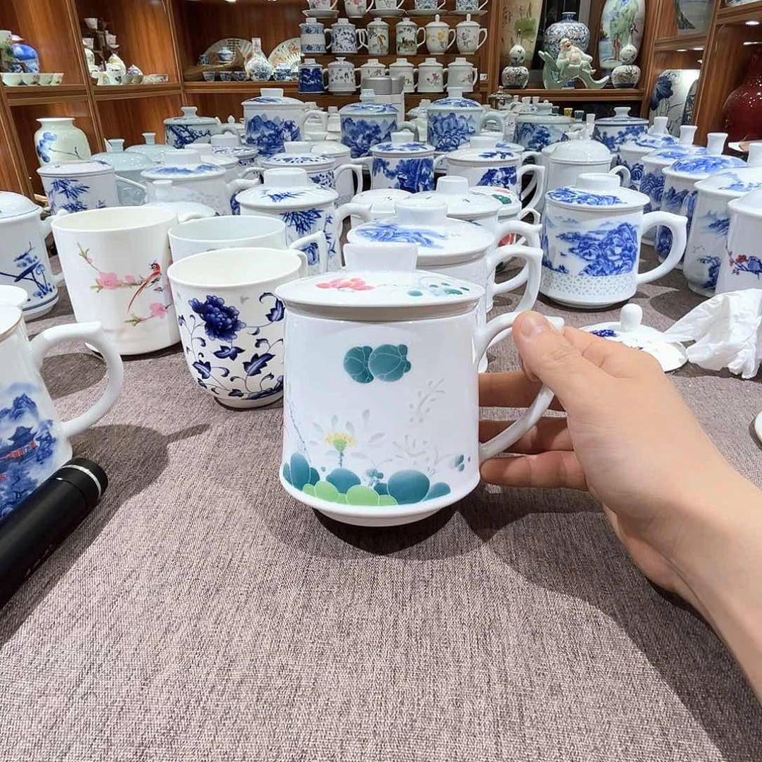 陶瓷盖子款S****i手绘五彩荷花