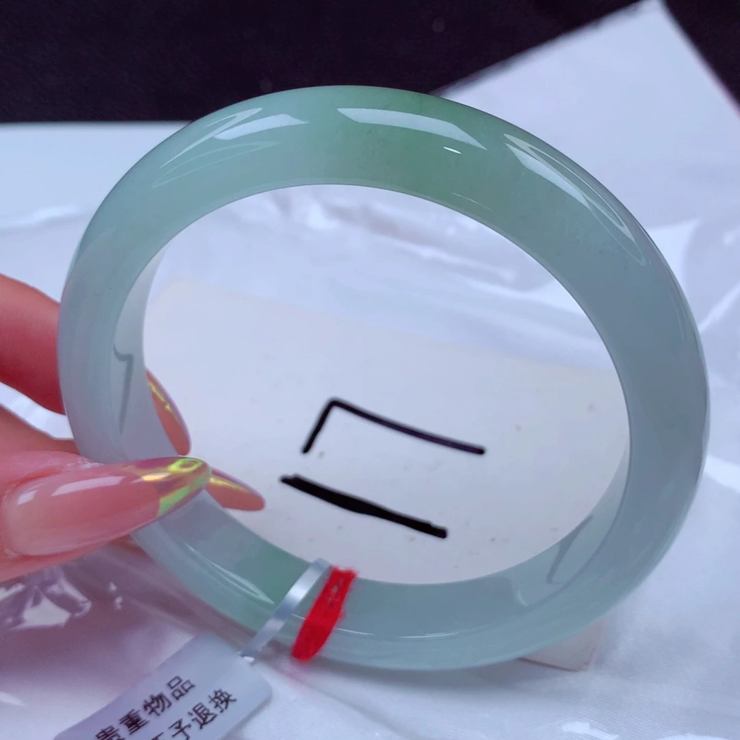 翡翠手镯未镶嵌翡翠61