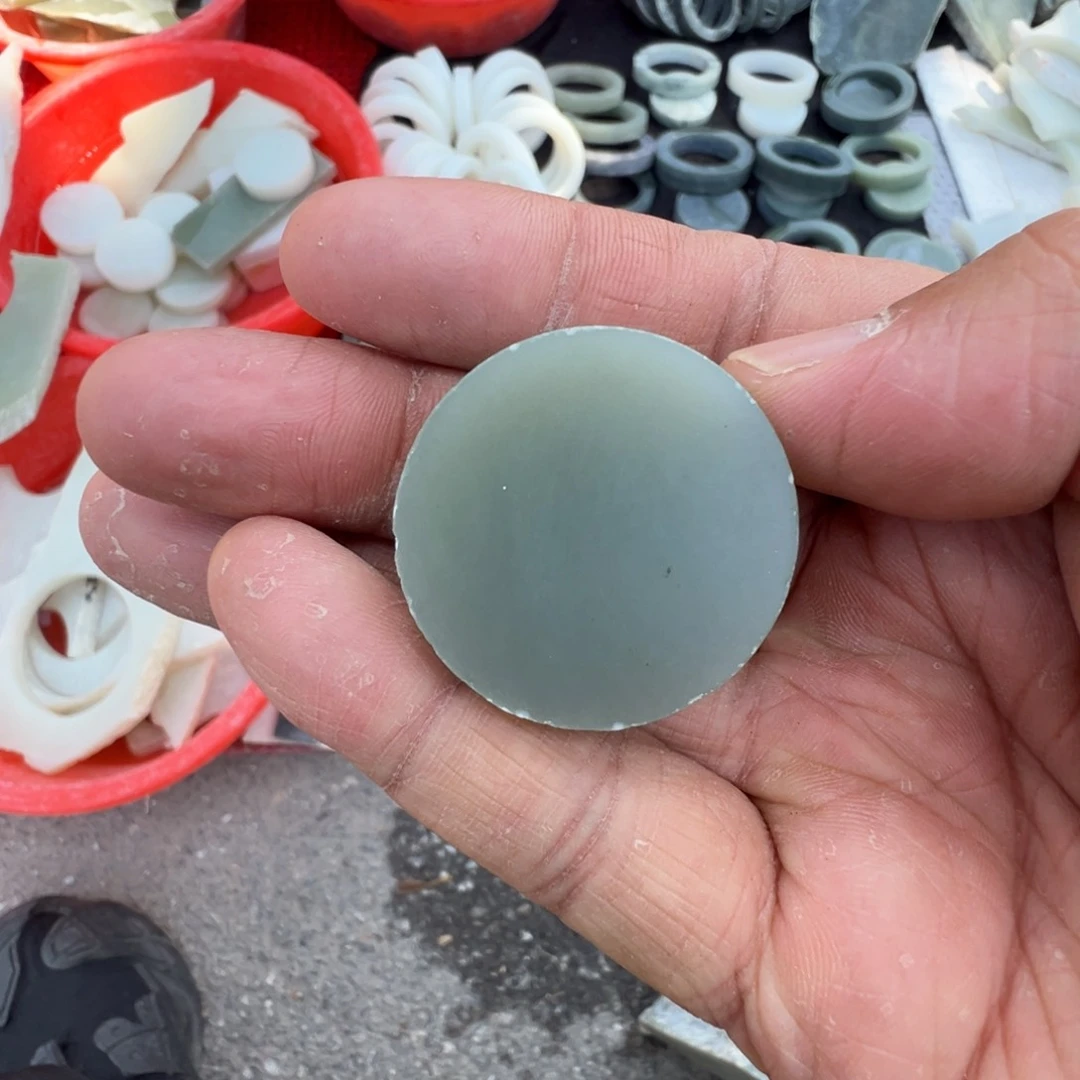 和田玉（糖玉）未镶嵌挂件