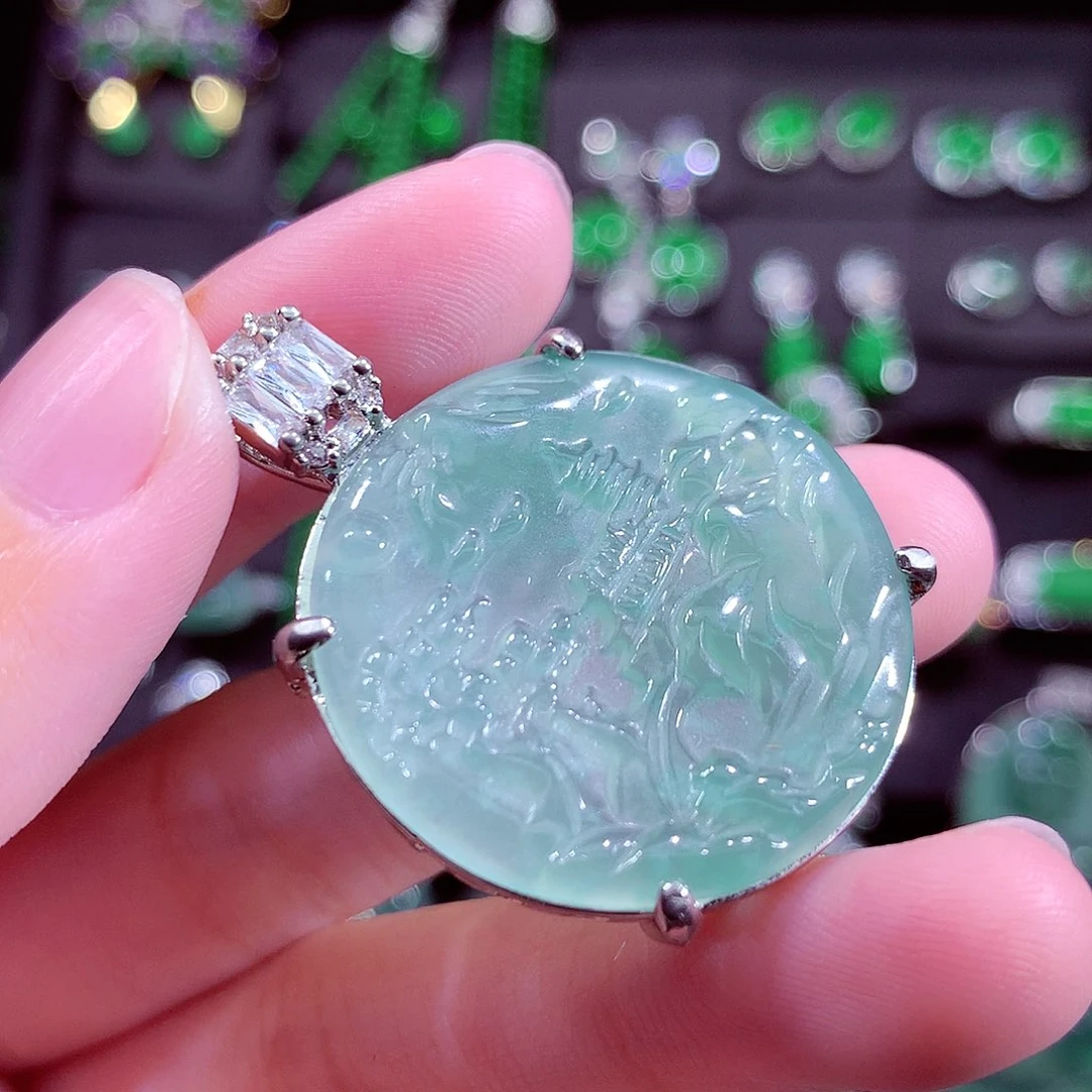 颈饰未镶嵌翡翠天然